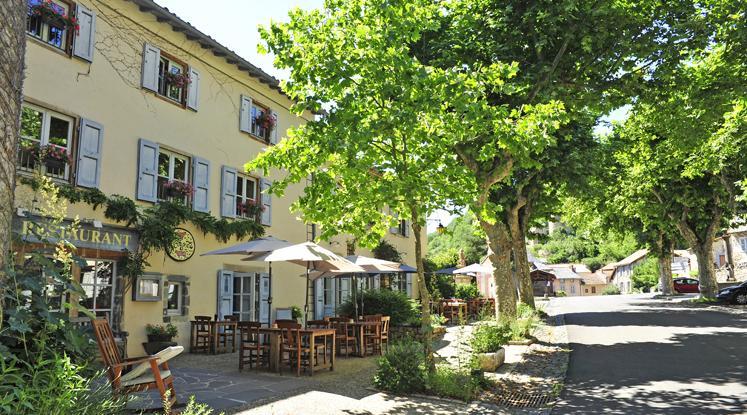 Hotel La Bougnate Blesle Eksteriør billede