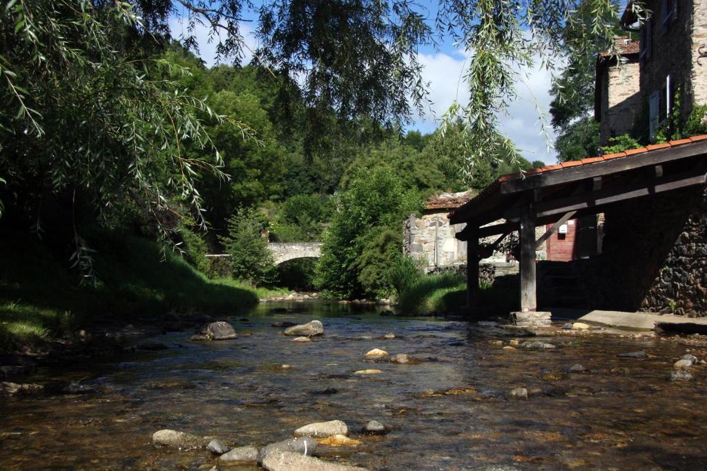 Hotel La Bougnate Blesle Eksteriør billede